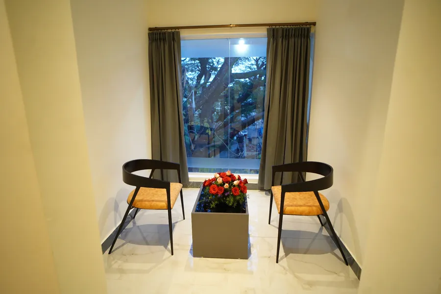 Window seating in a room